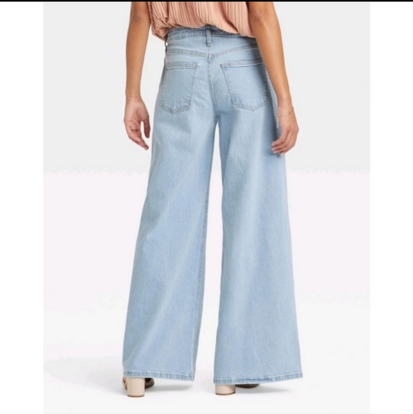 🎊🎉HP🎊🎉B4 A New Day Wide Leg Jeans - Picture 2 of 8